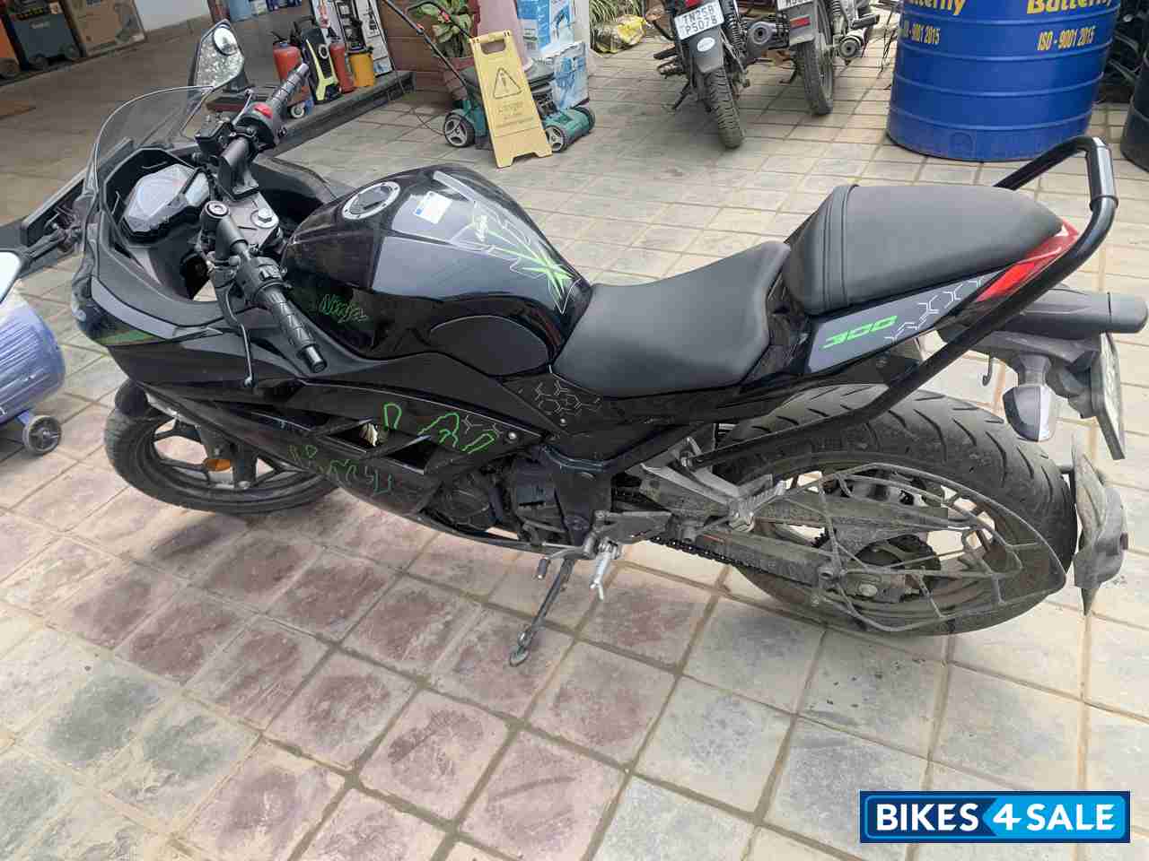 Kawasaki Ninja 300 BS6 2022