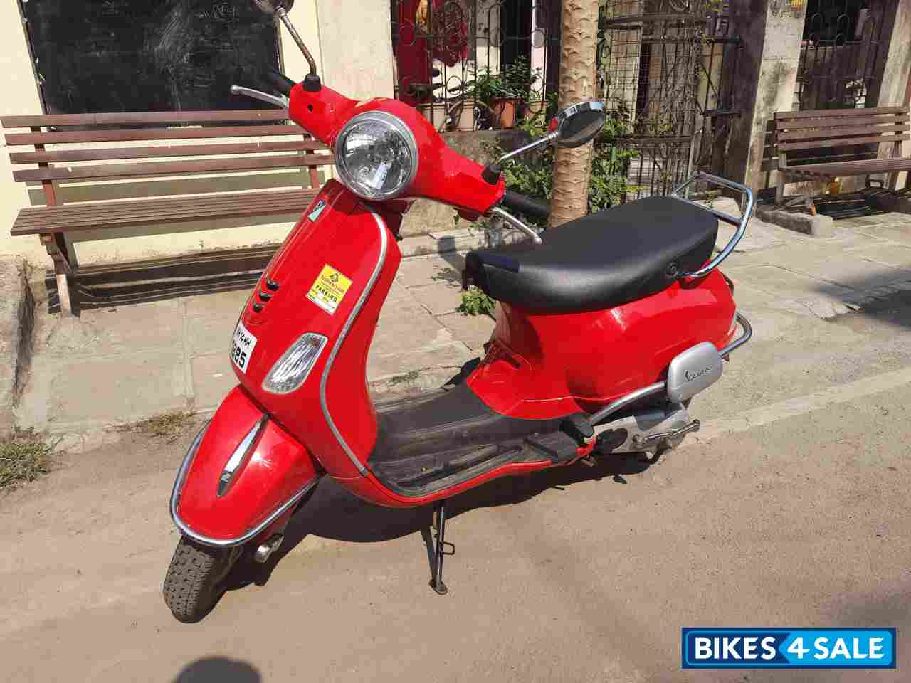 Vespa LX 125