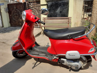 Vespa LX 125
