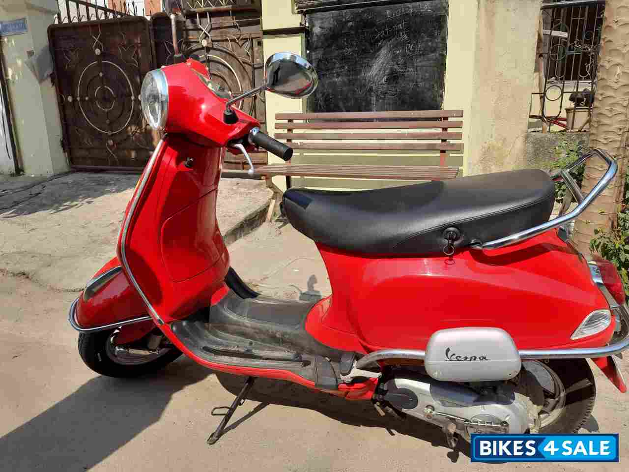 Vespa LX 125