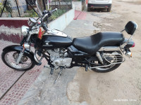 Bajaj Avenger 220 DTS-i