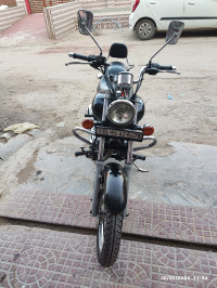 Bajaj Avenger 220 DTS-i