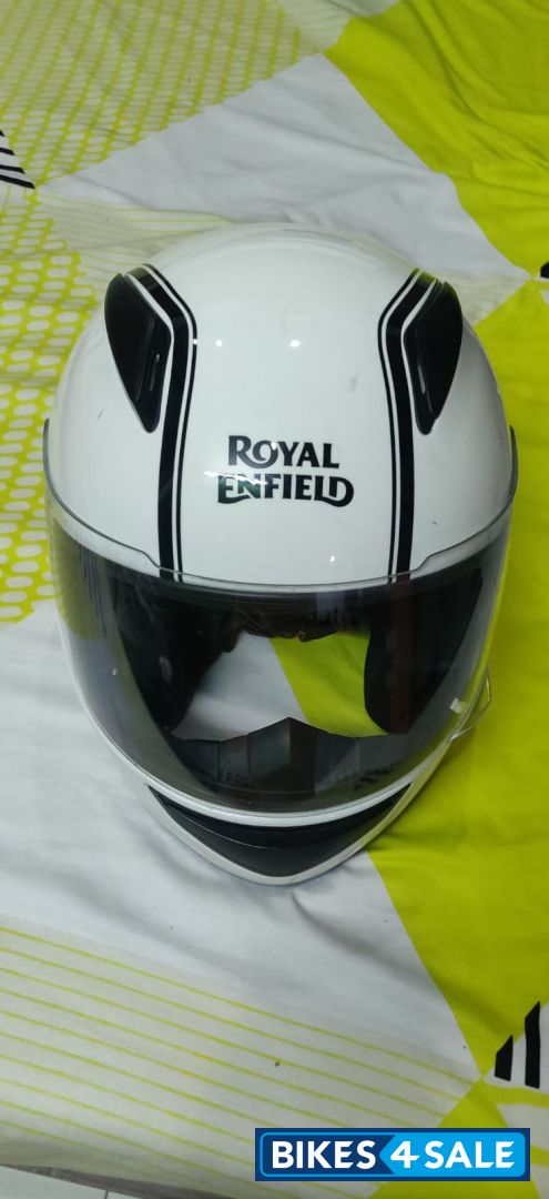 White Royal Enfield Thunderbird X 350