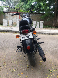 Black Royal Enfield Thunderbird 350