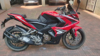 Bajaj Pulsar RS 200 ABS