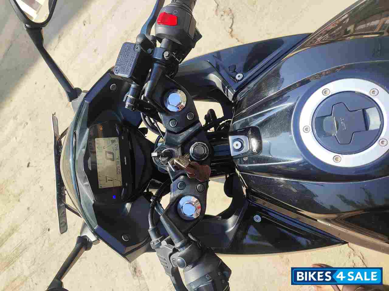 Black Suzuki Gixxer SF