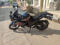 Black Suzuki Gixxer SF