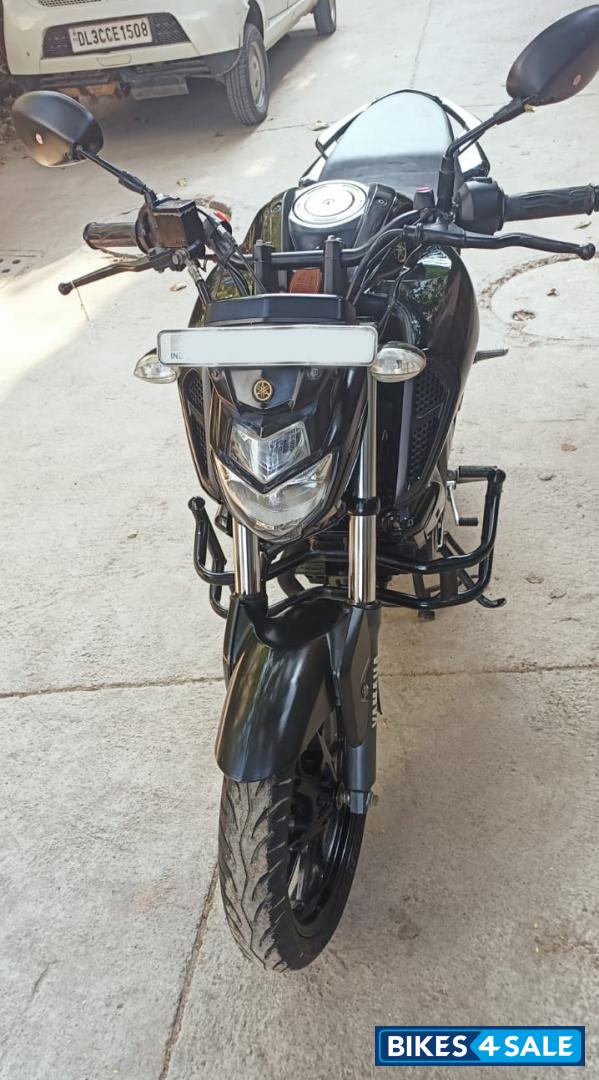 Black Yamaha FZ-S FI V3