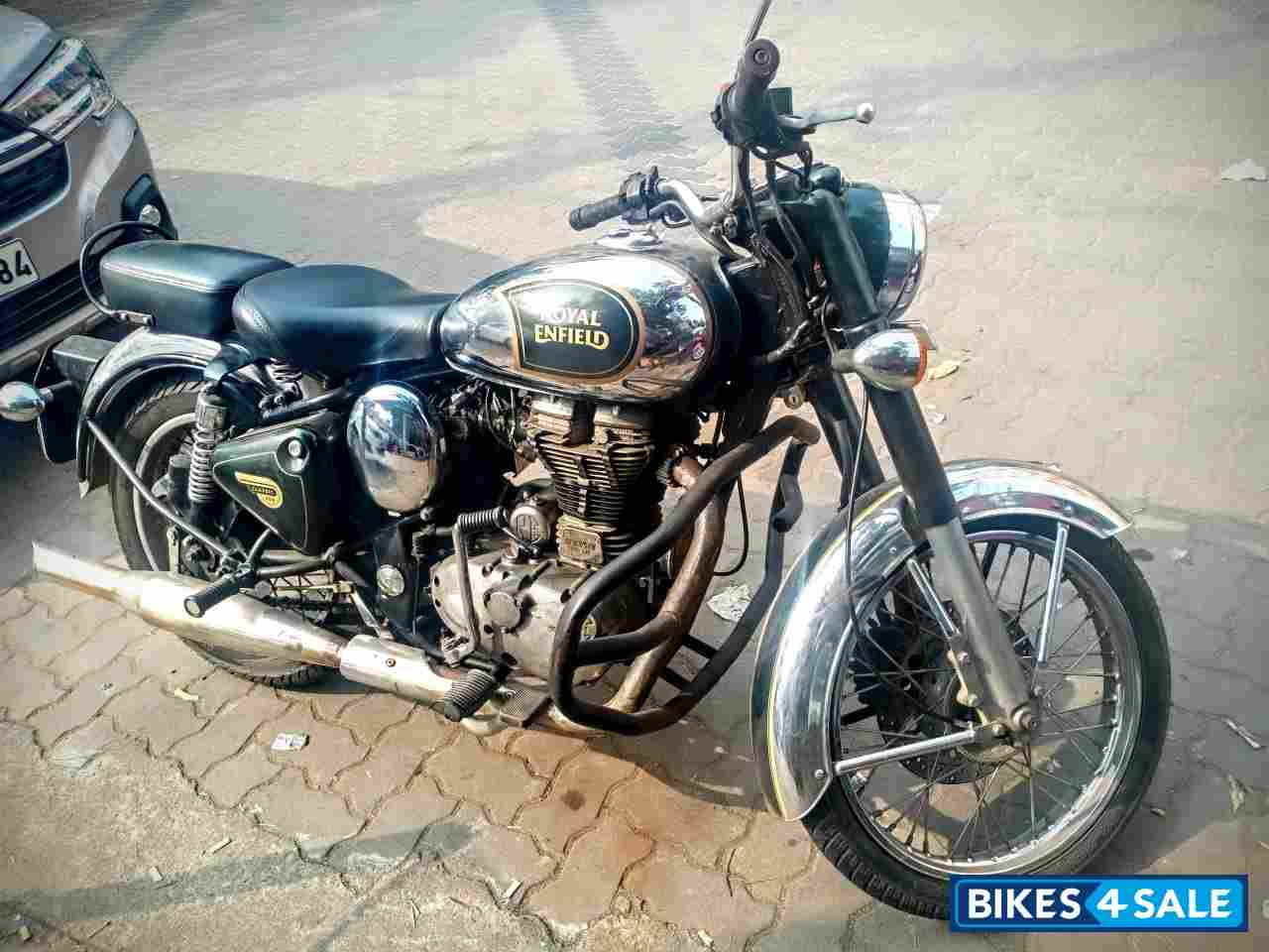 Silver Royal Enfield Bullet Standard 500