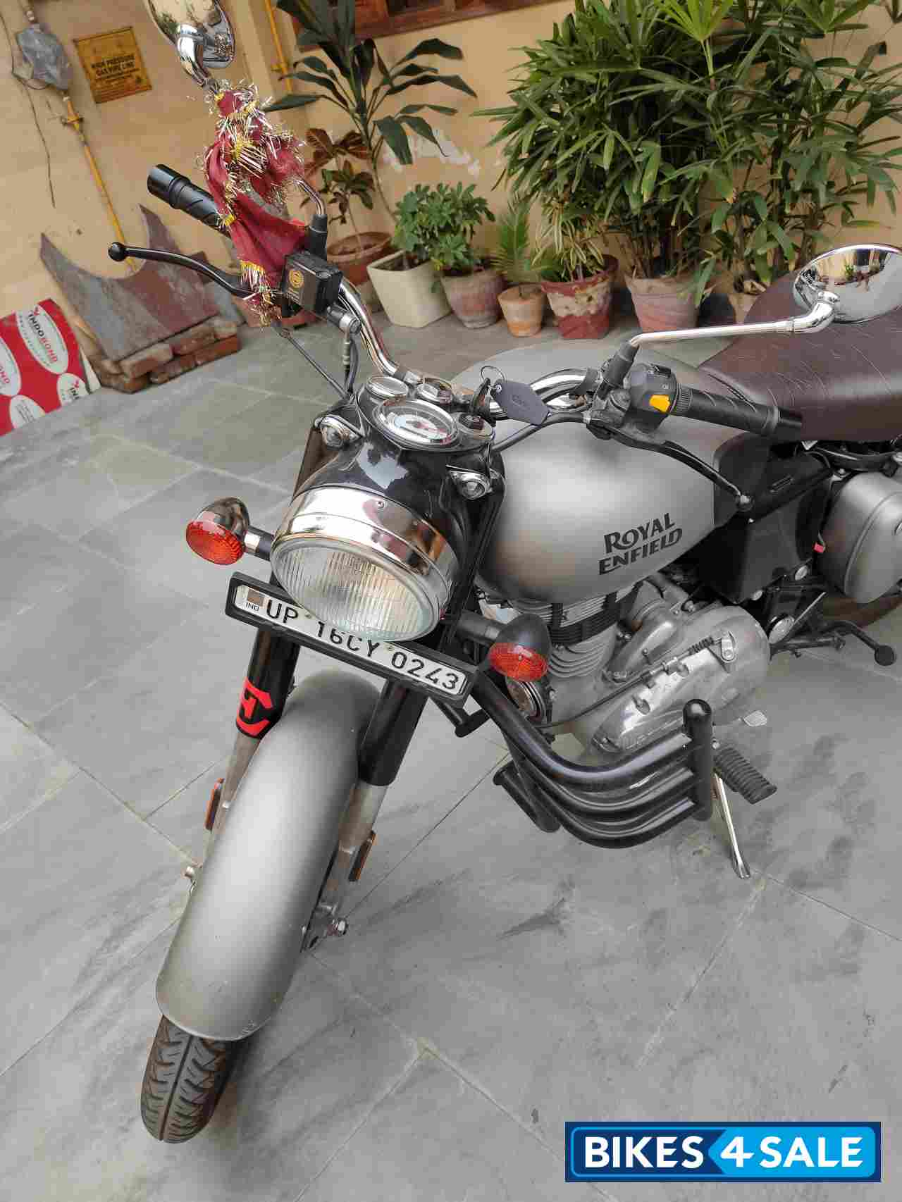 Gunmetal Grey Royal Enfield Classic Gunmetal Grey