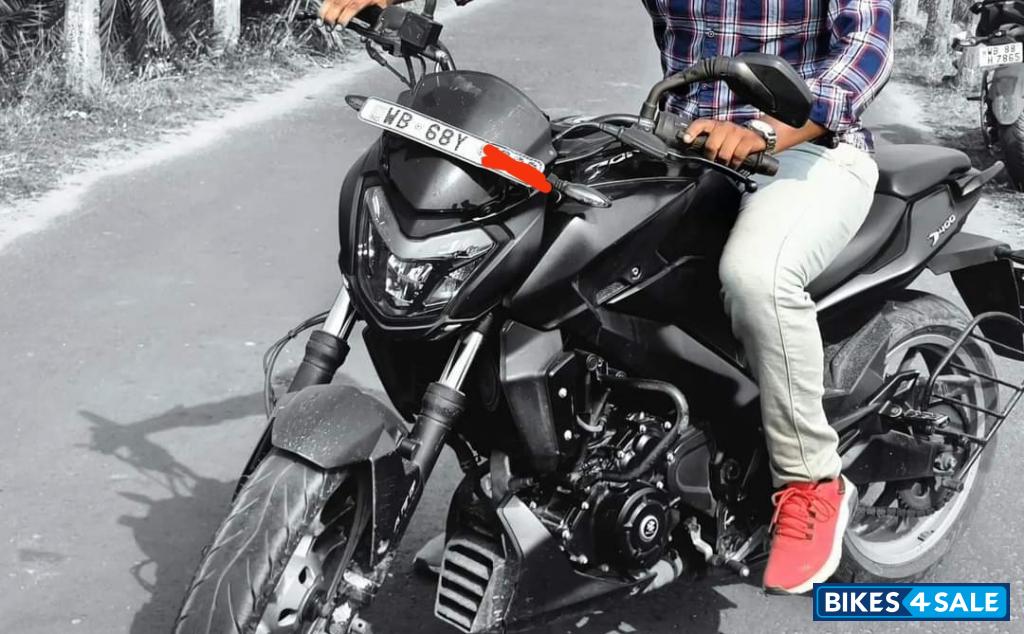 Matt Black Bajaj Dominar 400