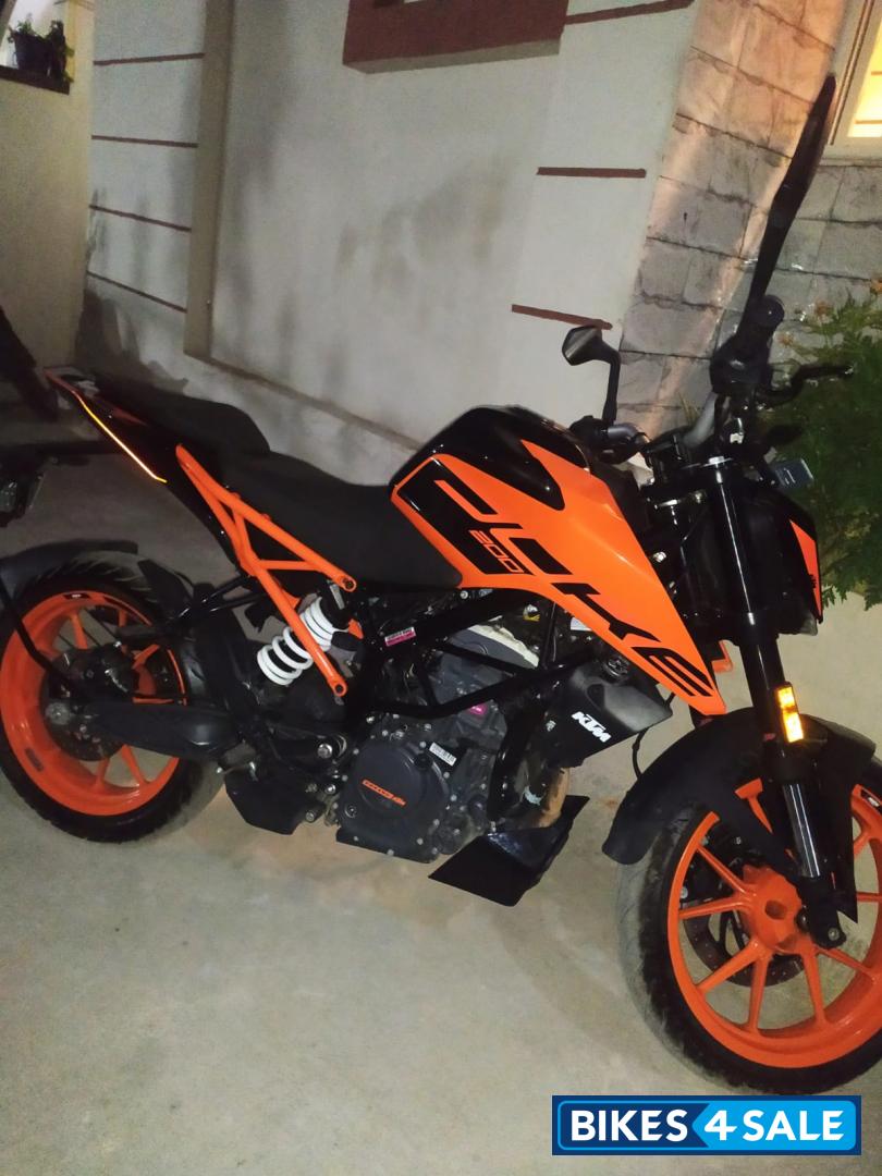 Electronic Orange KTM Duke 200