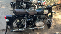 Black Royal Enfield Classic 500