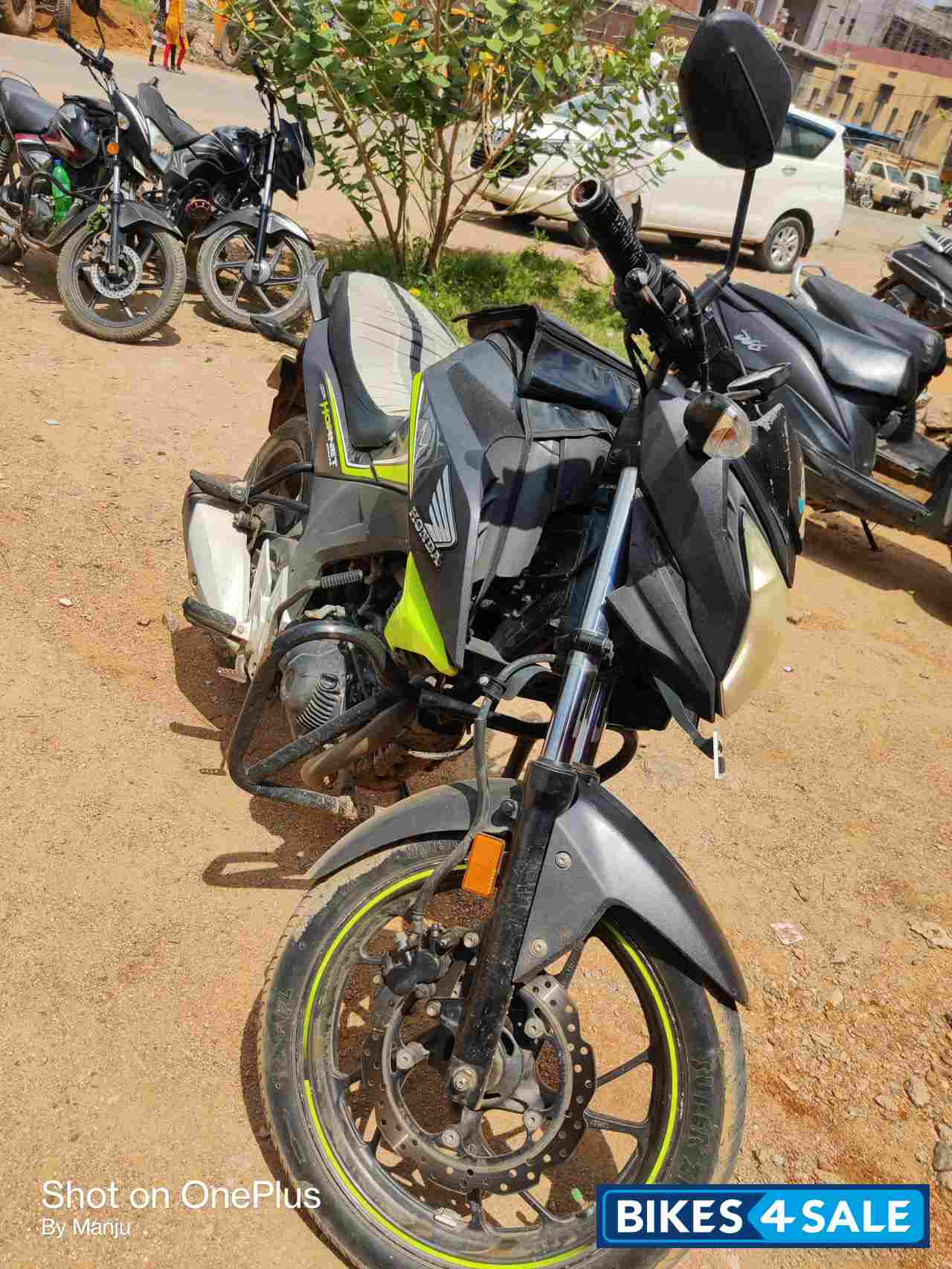 Honda CB Hornet 160R ABS