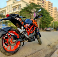 KTM Duke 200