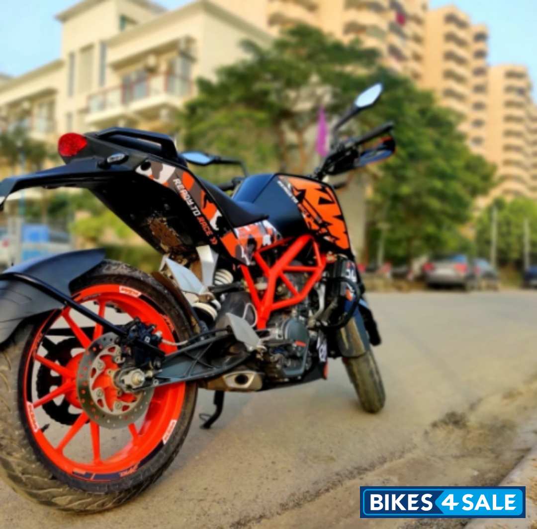 KTM Duke 200