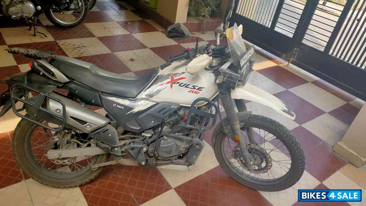 Hero XPulse 200 BS6