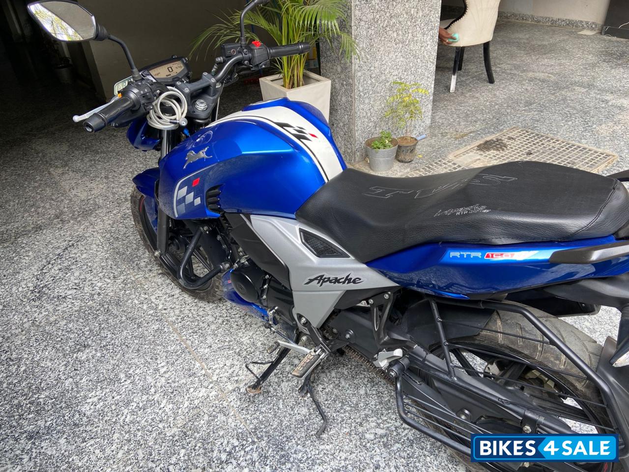 TVS Apache RTR 160 4V BS6