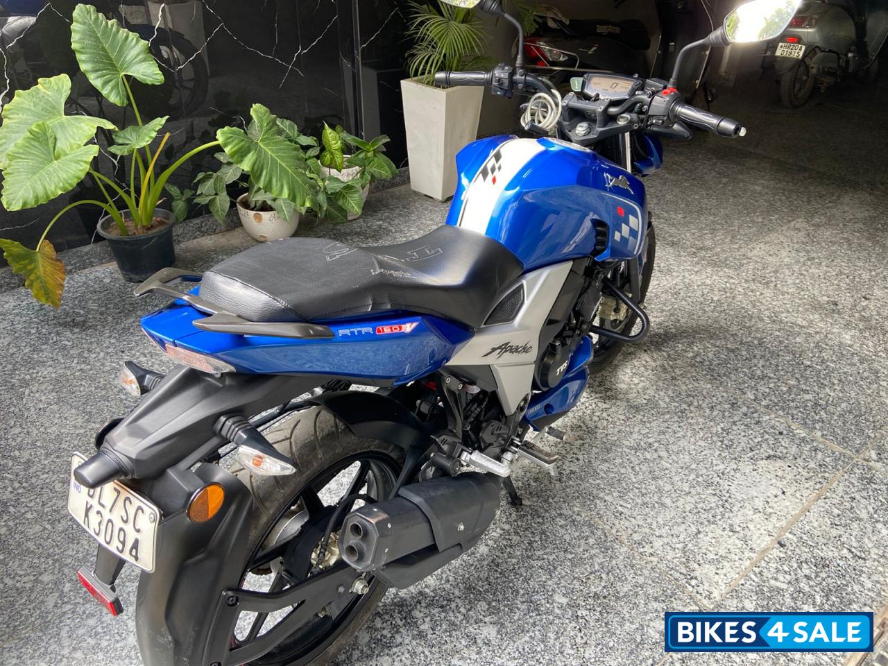 TVS Apache RTR 160 4V BS6