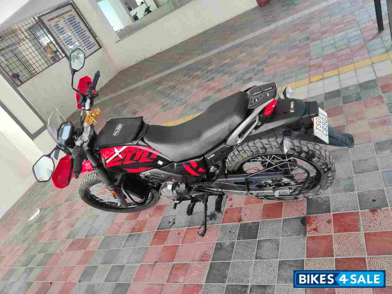Red And Black Hero Xpulse 200 4V