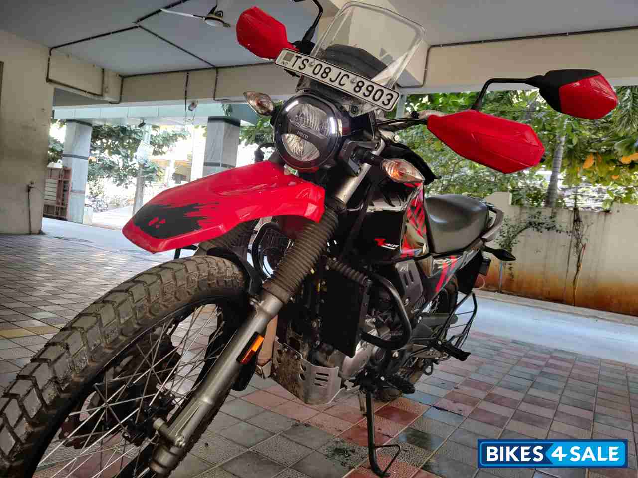 Red And Black Hero Xpulse 200 4V