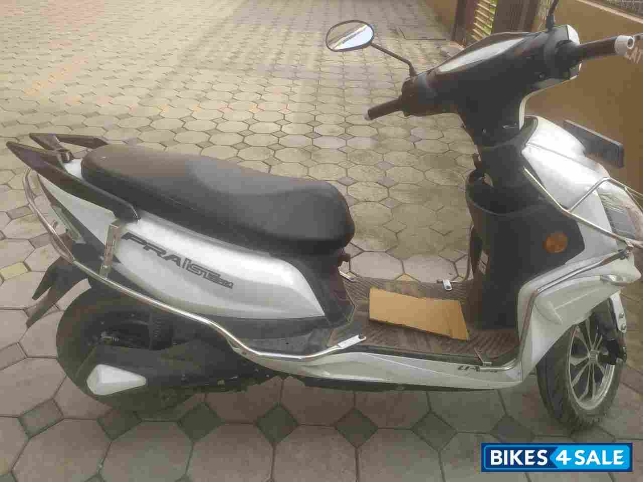 Pearl White Okinawa Praise Pro Pearl White Okinawa Praise Pro