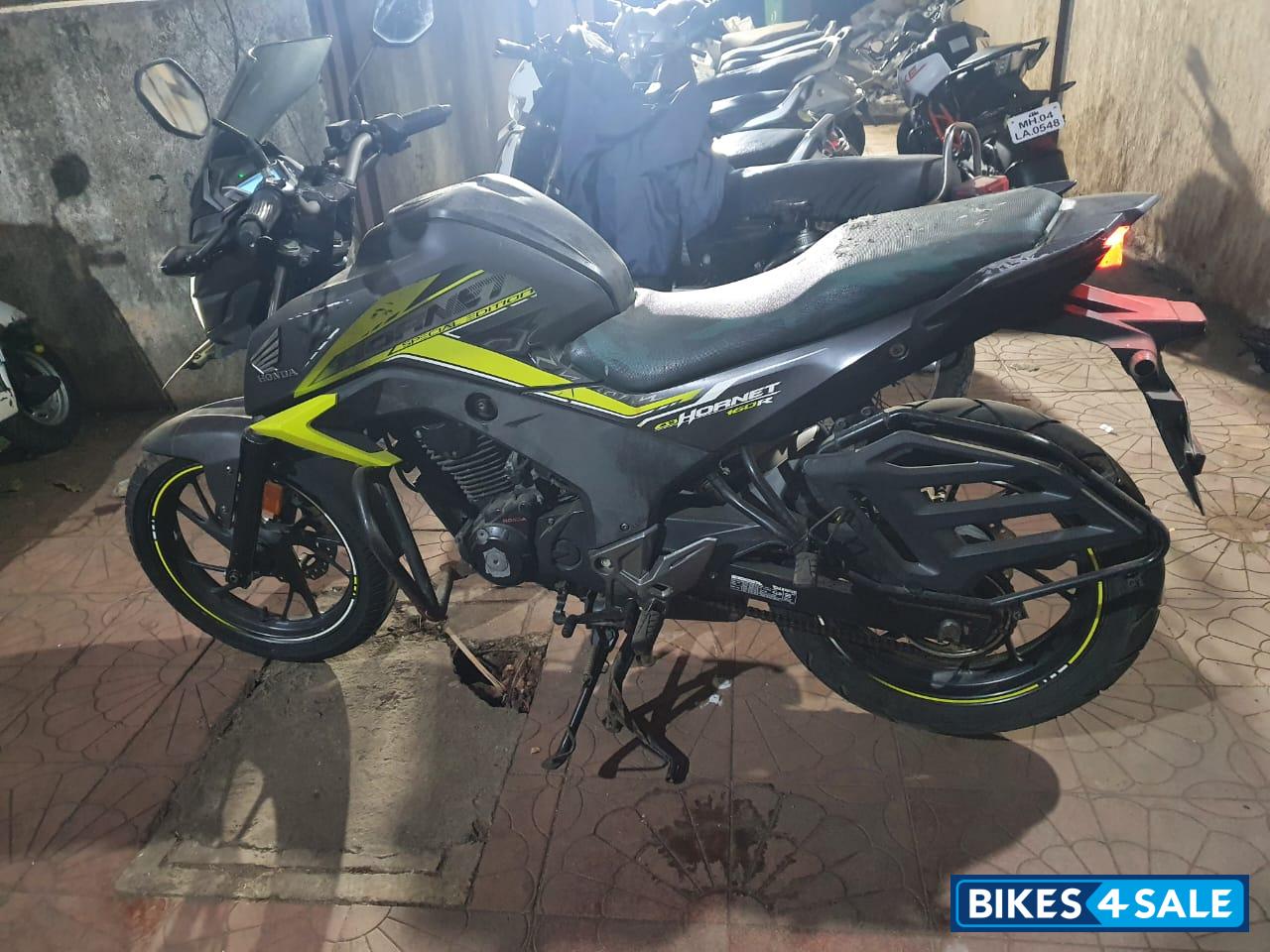 Green Honda CB Hornet 160R