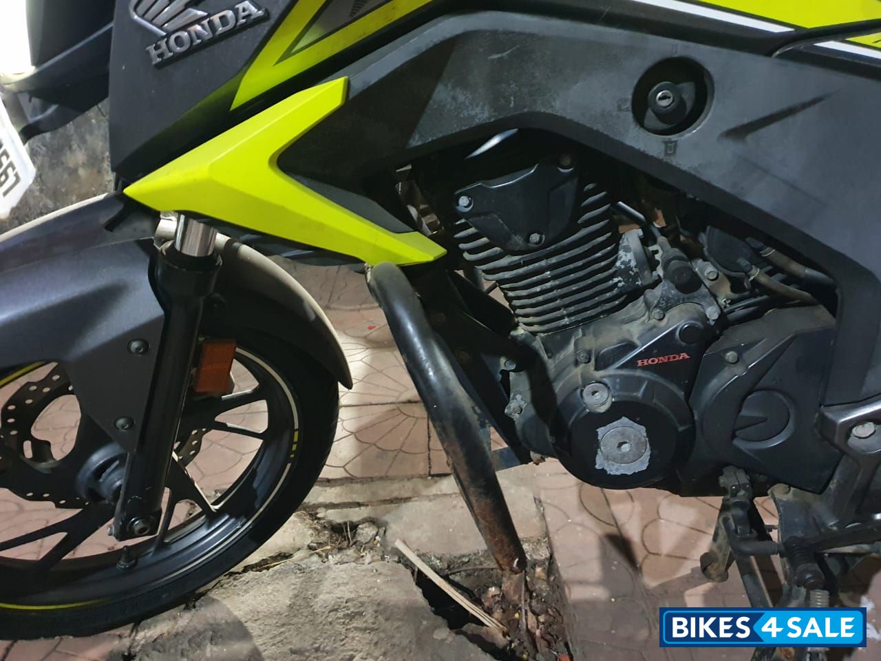 Green Honda CB Hornet 160R