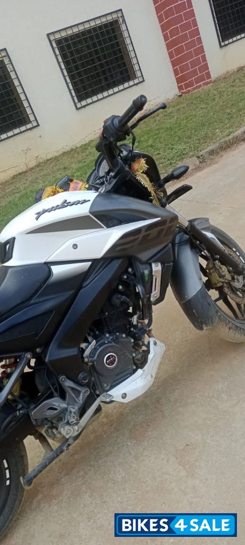 Bajaj Pulsar NS200