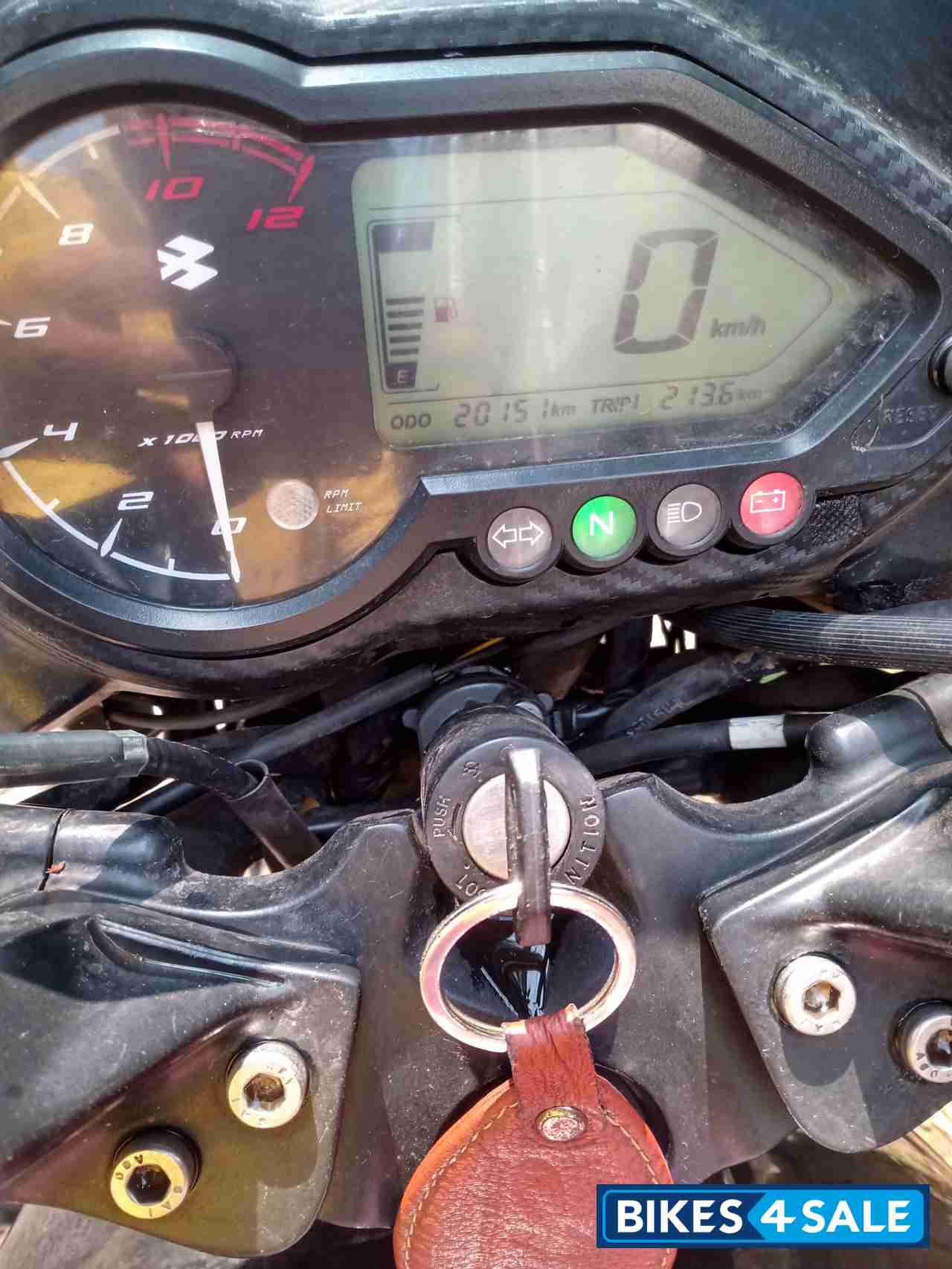 Black Bajaj Pulsar 125