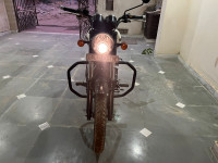 White Royal Enfield Thunderbird X 350