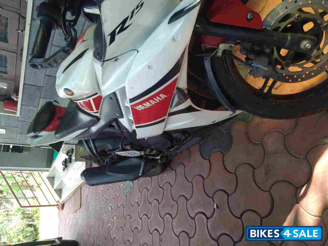 Yamaha YZF R15 V2