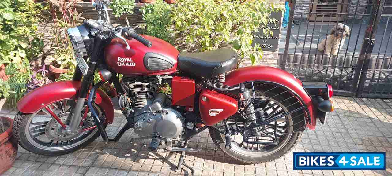 Harley Red Royal Enfield Classic 350 BS VI