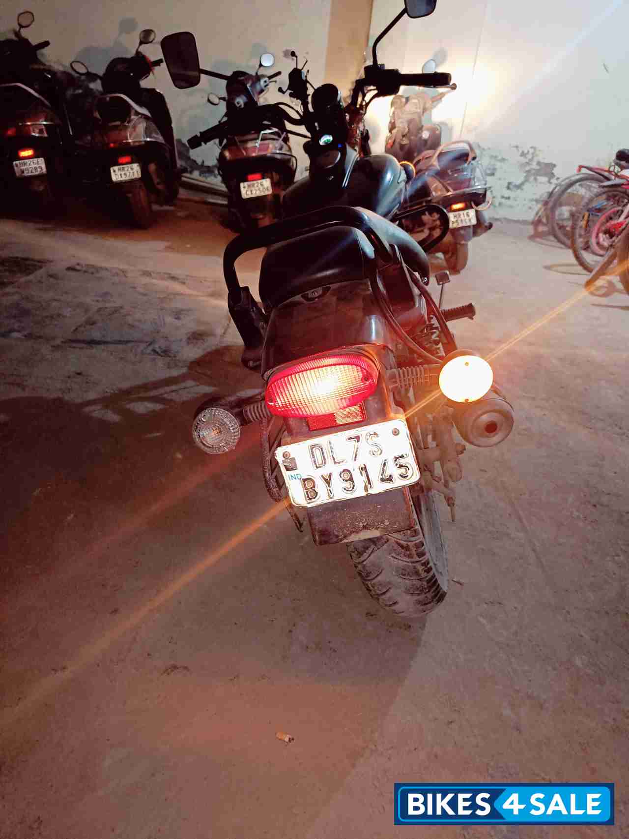 Bajaj Avenger Street 220