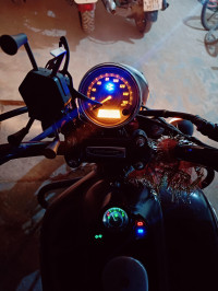 Bajaj Avenger Street 220