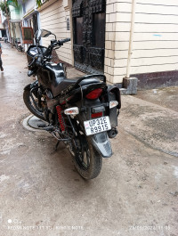 Black Suzuki SlingShot Plus