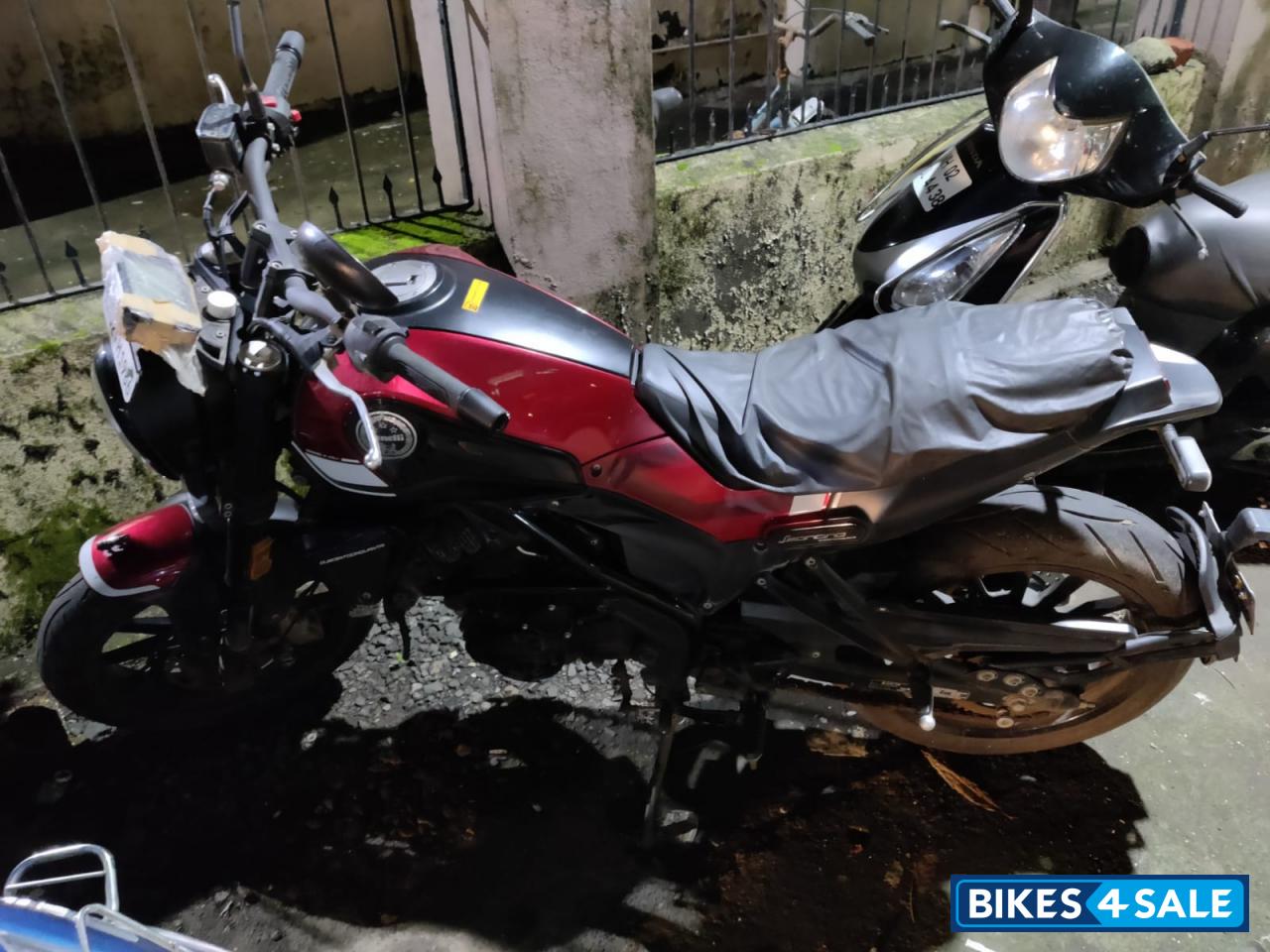 Benelli Leoncino 250