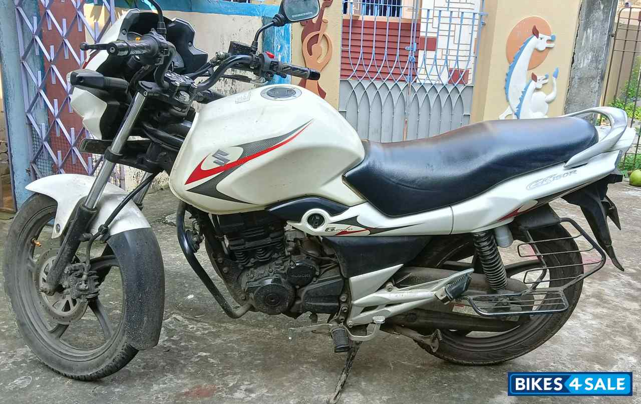 Suzuki GS 150R