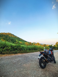 Rock Red Royal Enfield Himalayan 2021