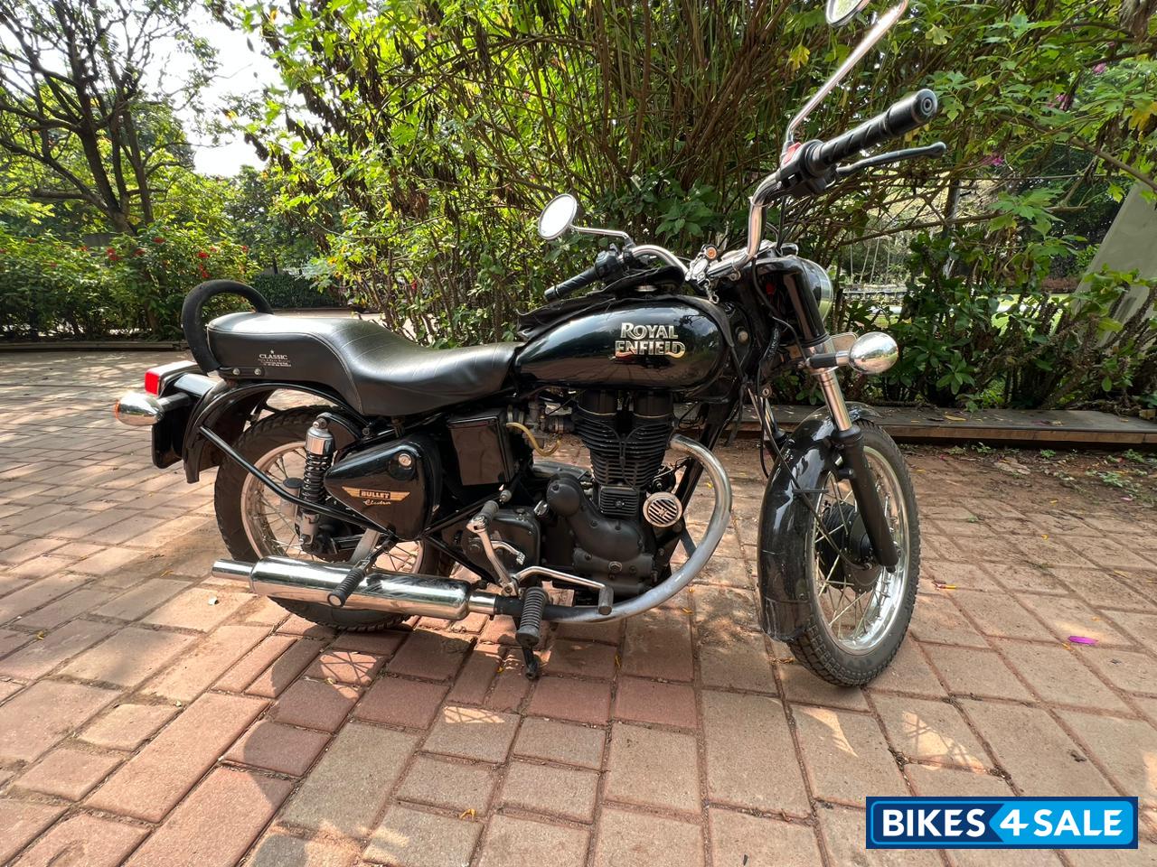 Black Royal Enfield Bullet Electra