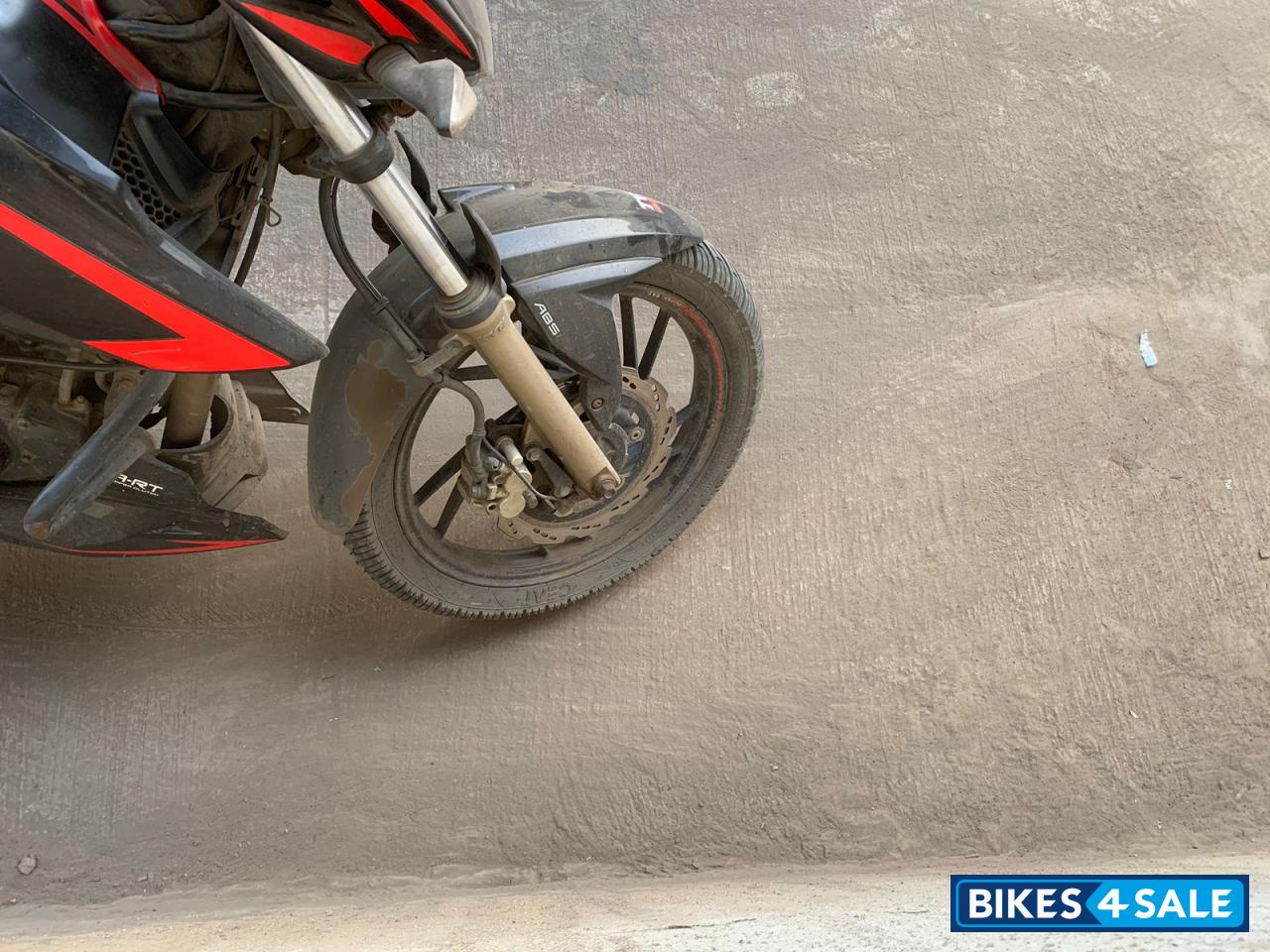 TVS Apache RTR 200 4V