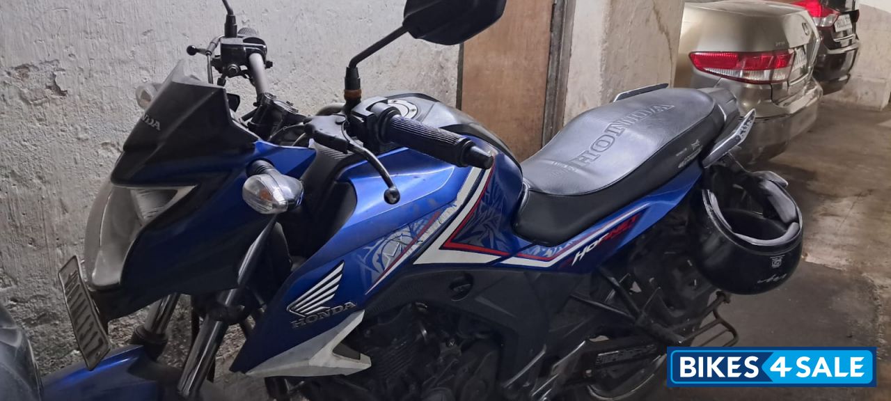 Honda CB Hornet 160R ABS