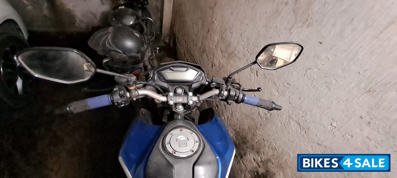 Honda CB Hornet 160R ABS