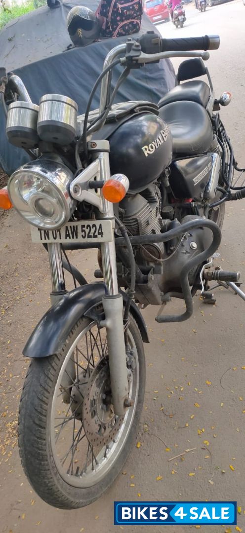 Matt Black Royal Enfield Thunderbird 350