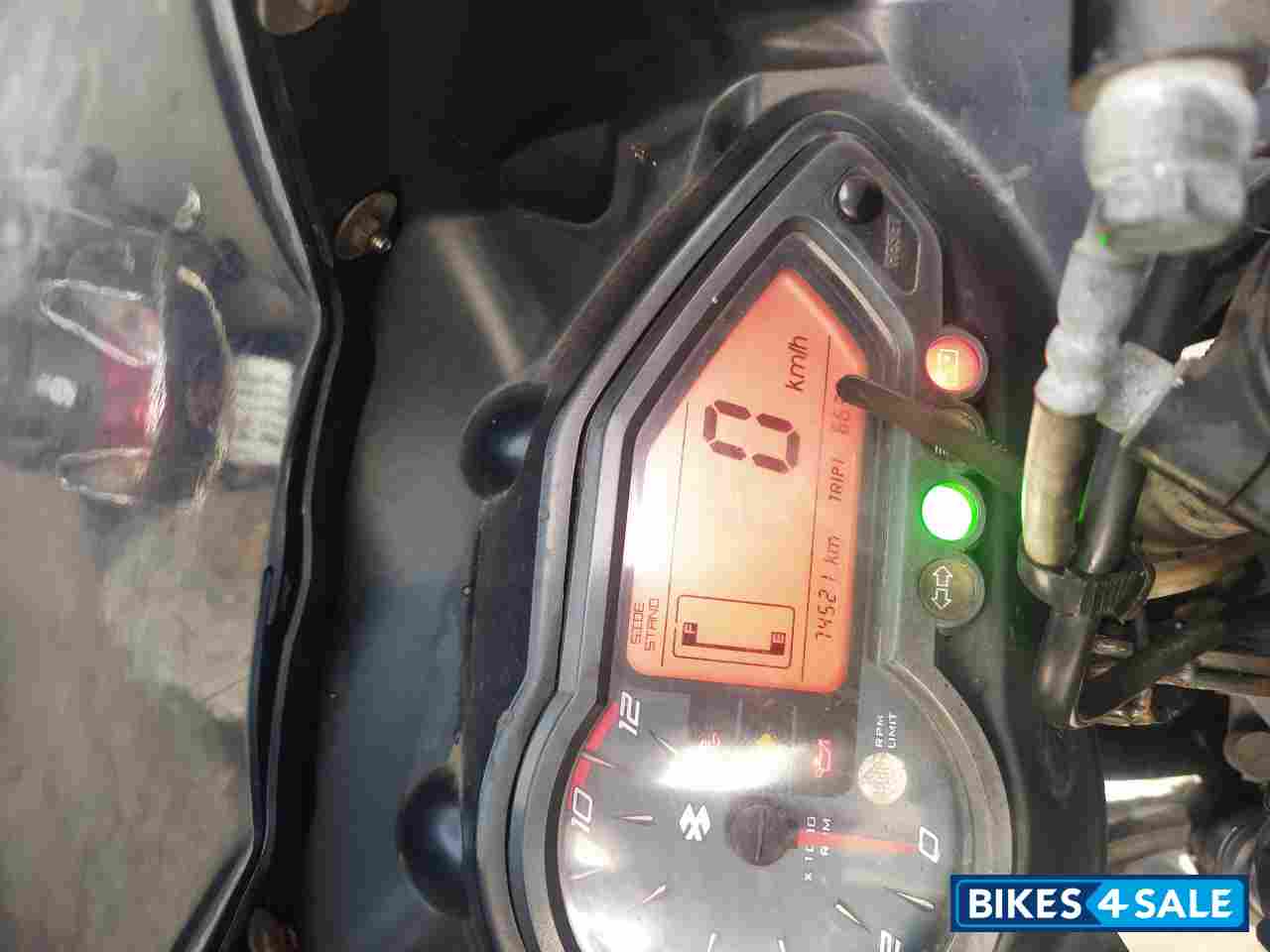 Bajaj Pulsar 220 DTSi