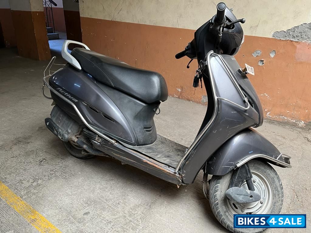 Grey Honda Activa