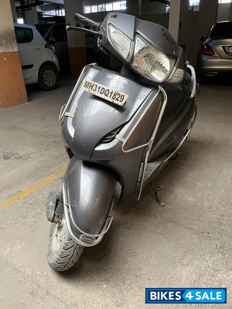 Grey Honda Activa