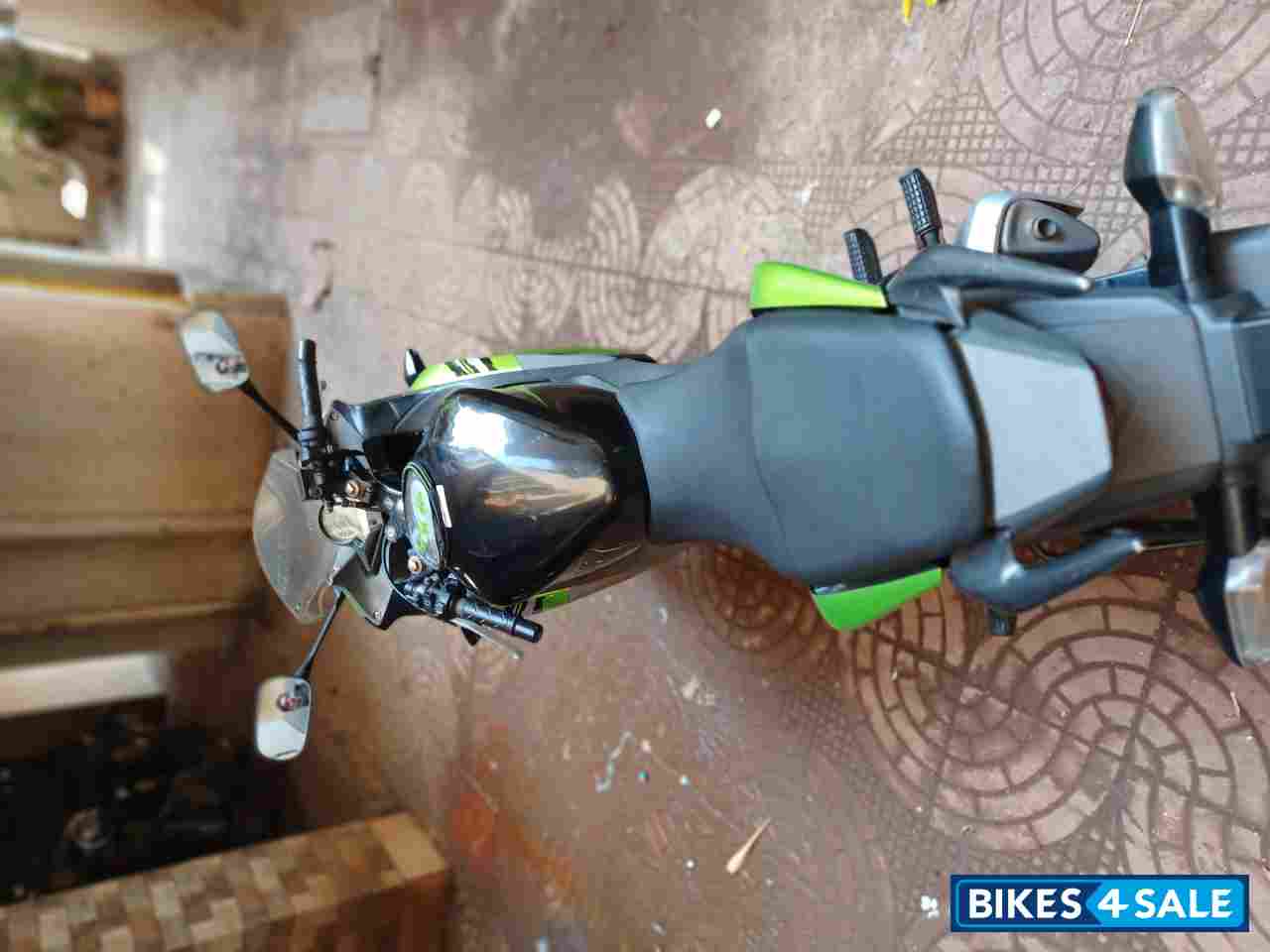 Green Honda CBR 150R