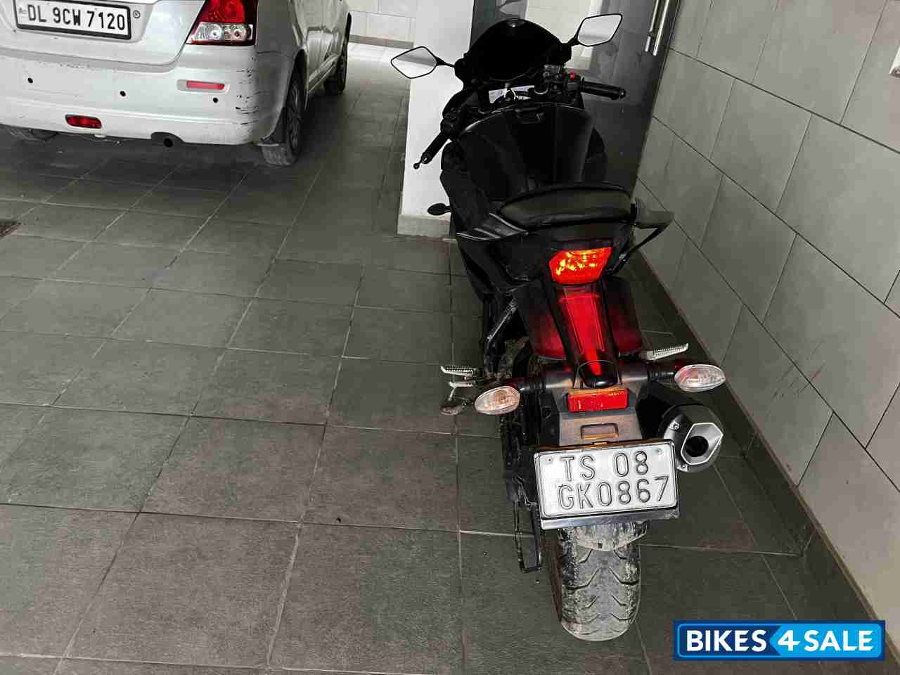 Dark Knight Yamaha YZF R15 V3