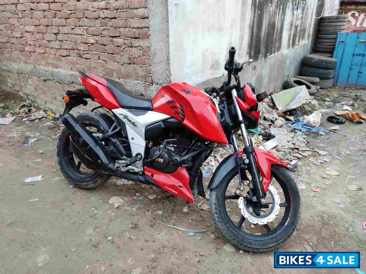 TVS Apache RTR 160 4V